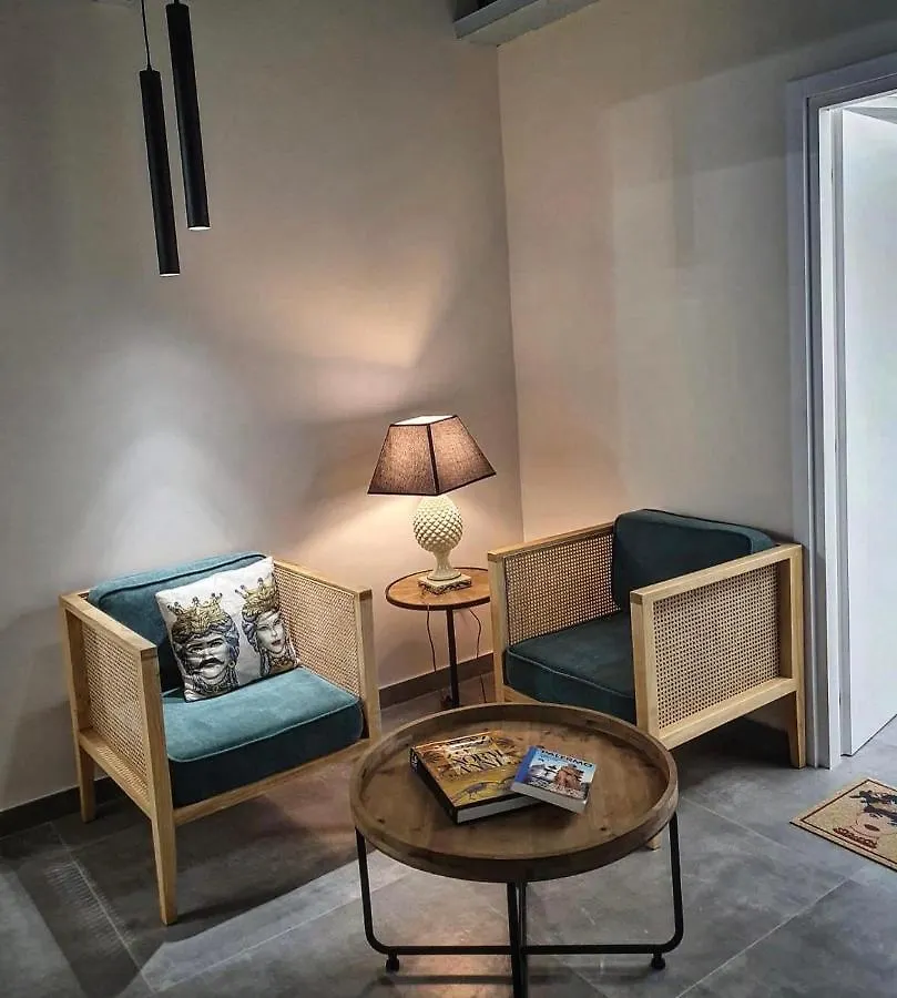 Dante284 Suites&Rooms Palermo Bed & Breakfast